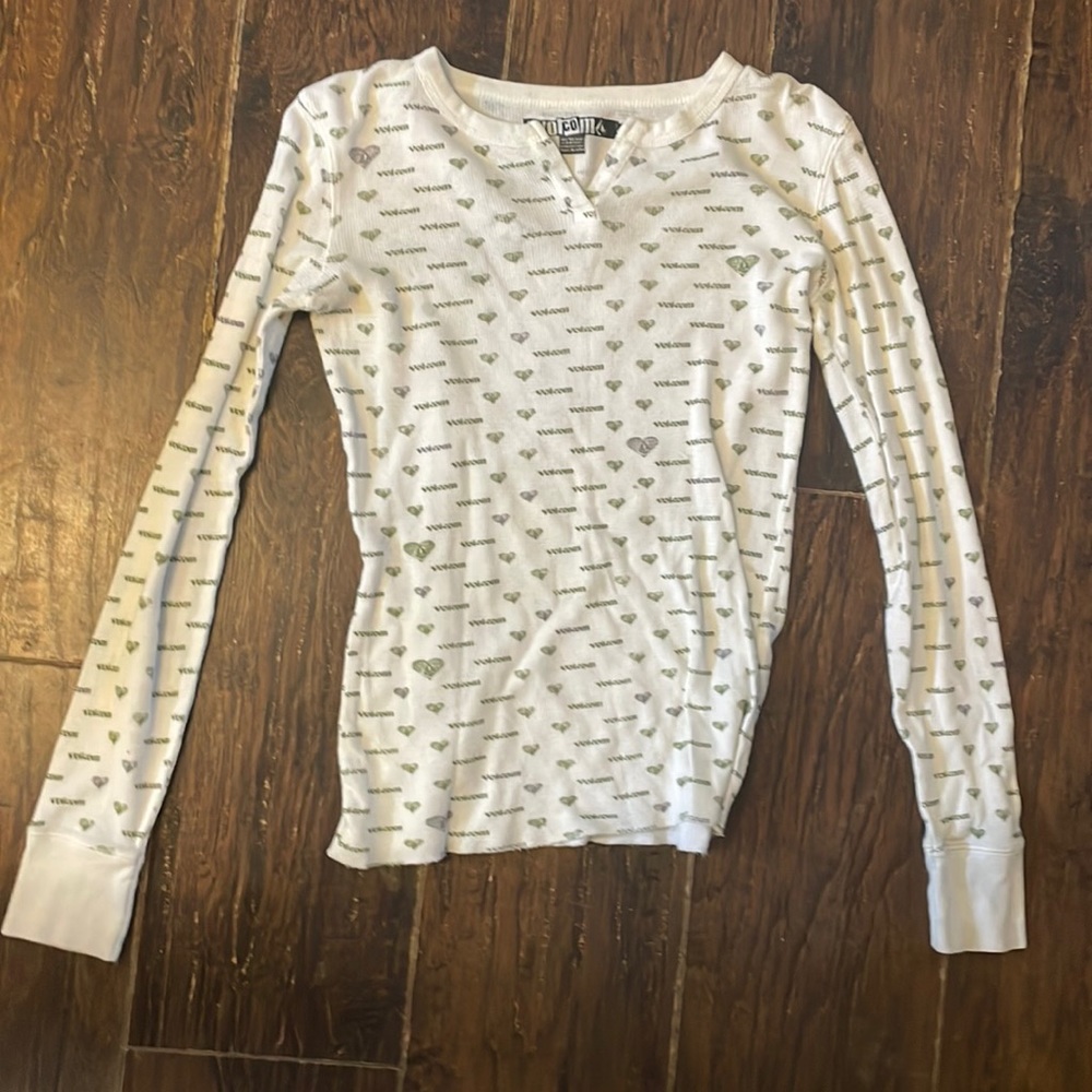 Volcom shirt size small